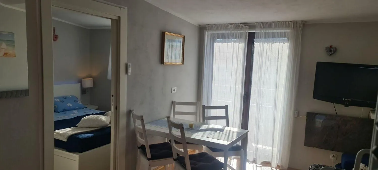 Apartments Berto - 500M To The Beach Rovinj